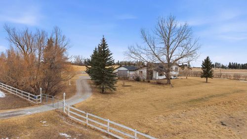 118019 380 Avenue E, Rural Foothills County, AB, T1S1N3 | Card Image