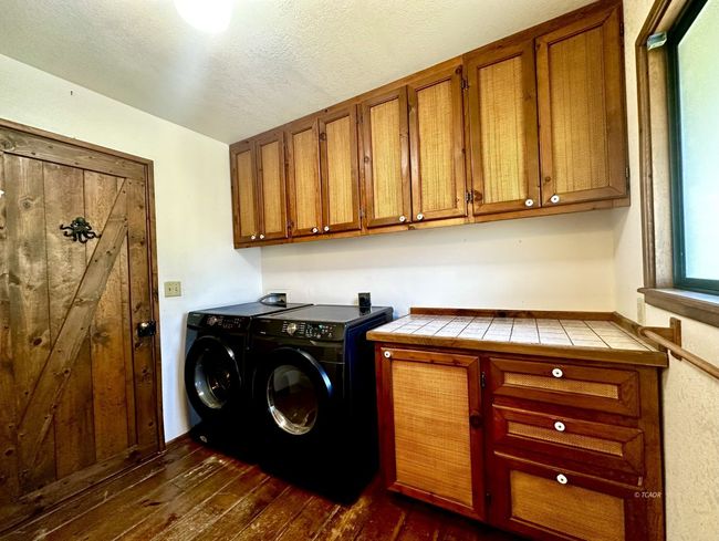 Bathroom/Laundry | Image 24