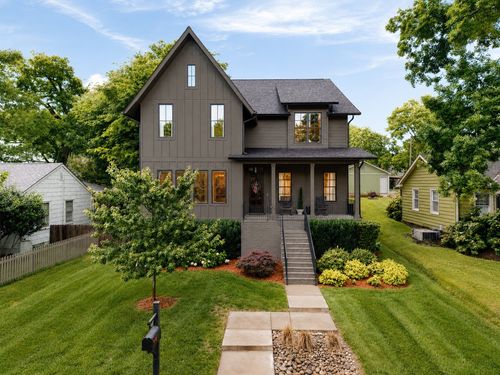 122 38th Ave N, Nashville, TN, 37209-4928 | Card Image