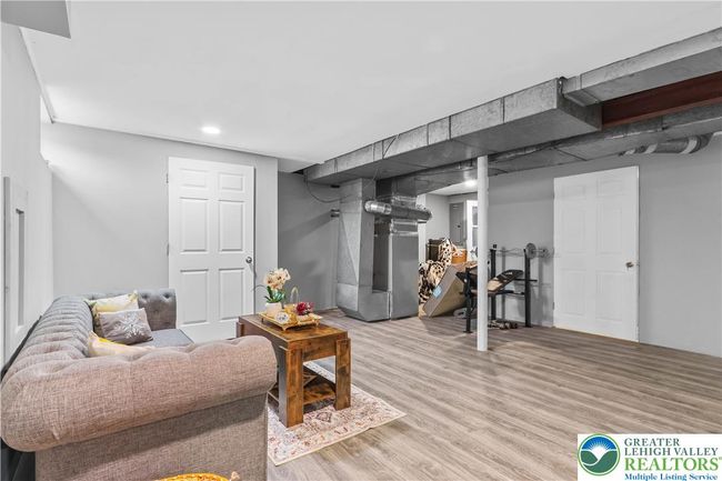 1373 Puggy Ln, House other with 4 bedrooms, 2 bathrooms and null parking in BETHLEHEM PA | Image 32