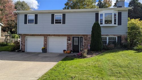 879 Ruth Ave, Erie, PA, 16509-2938 | Card Image