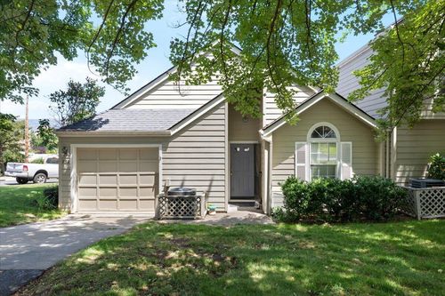 330 Glenn St, Ashland, OR, 97520-1717 | Card Image