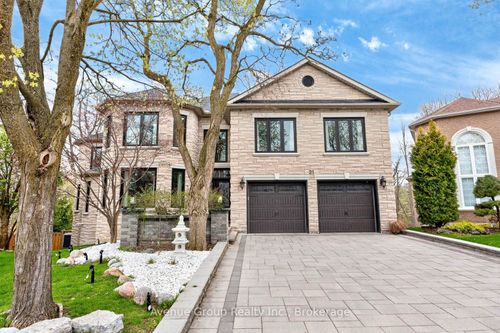 21 Palace Crt, Richmond Hill, ON, L4B4C3 | Card Image