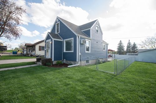 813 S Jefferson Ave, DIXON, IL, 61021-3960 | Card Image