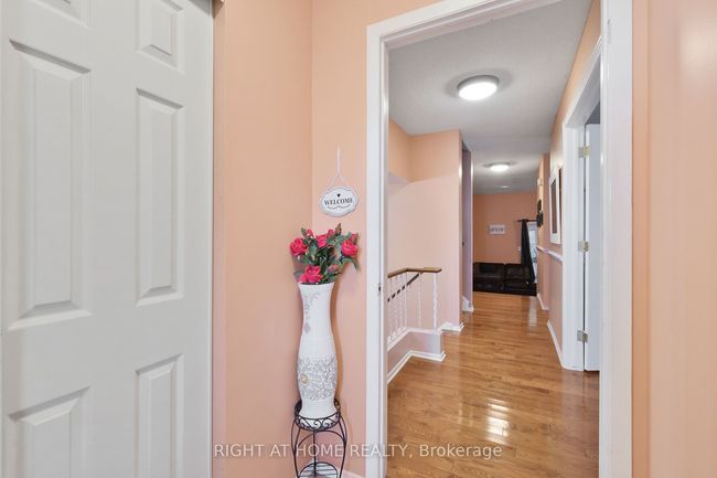 6104 Vineyard Dr, House other with 4 bedrooms, 3 bathrooms and 3 parking in Orléans ON | Image 6
