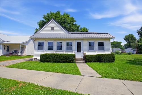 17 State Street, Charleston, IL, 61920 | Card Image