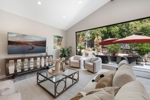 2420 Modoc Rd, SANTA BARBARA, CA, 93105-4121 | Card Image