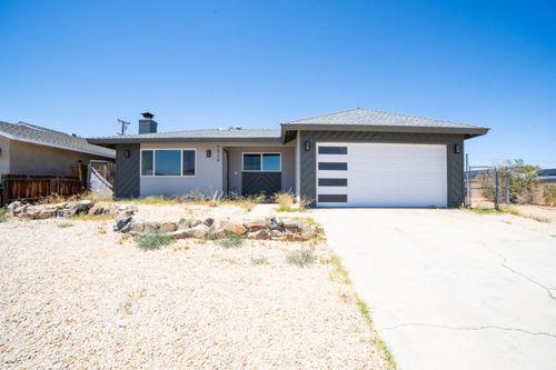 1529 Mayo St, Ridgecrest, CA, 93555-8813 | Card Image