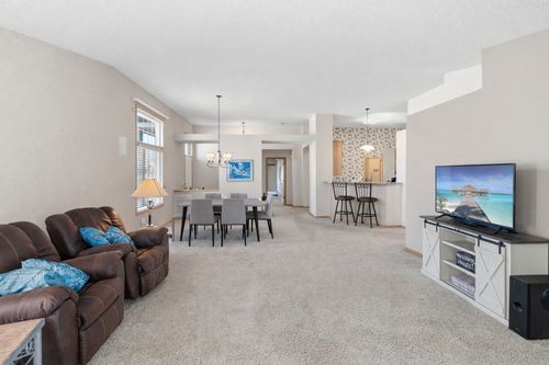 11294 London Ct Ne, Blaine, MN, 55449-6129 | Card Image