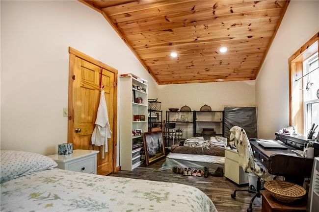 Primary Bedroom | Image 17