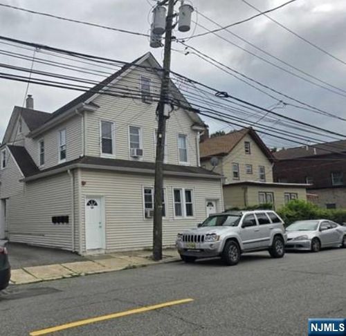 121 Washington Ave, Little Ferry, NJ, 07643-2085 | Card Image