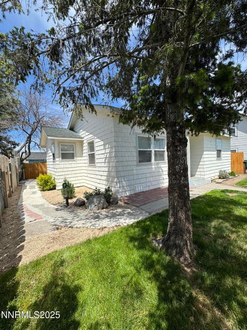1836 C St, Sparks, NV, 89431-4876 | Card Image