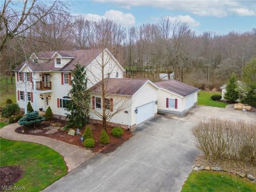 1567 Greensleave Cir, Hubbard, OH, 44425-2876 | Card Image