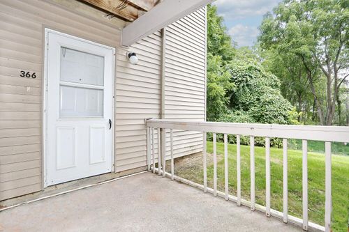 366 Concord Ln, Middletown, NY, 10940-6645 | Card Image