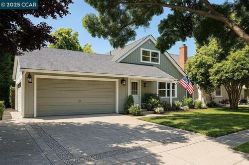3055 Country Club Blvd, Stockton, CA, 95204-3903 | Card Image