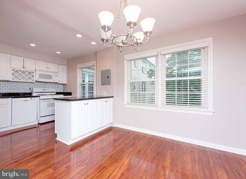 apt-b2-6512 Boulevard Vw, ALEXANDRIA, VA, 22307-6562 | Card Image