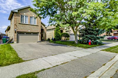 50 Sunny Glen Cres, House other with 3 bedrooms, 3 bathrooms and 6 parking in Brampton ON | Image 3