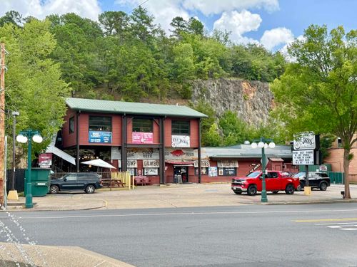 101 Central Avenue, Hot Springs, AR, 71901 | Card Image