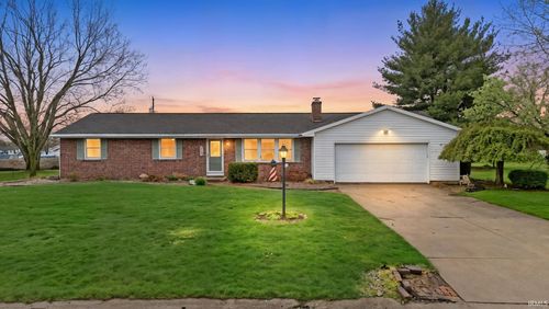 1402 Sunset Dr, Winona Lake, IN, 46590-5733 | Card Image