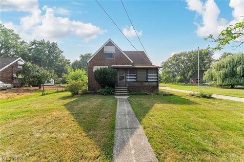 4290 Dover Center Rd, North Olmsted, OH, 44070-2506 | Card Image