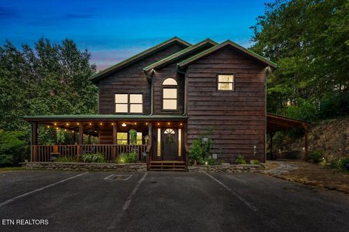 2489 Upper Middle Creek Rd, Sevierville, TN, 37876-7611 | Card Image