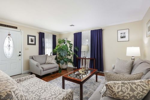 318 5th St, South Amboy, NJ, 08879-1357 | Card Image