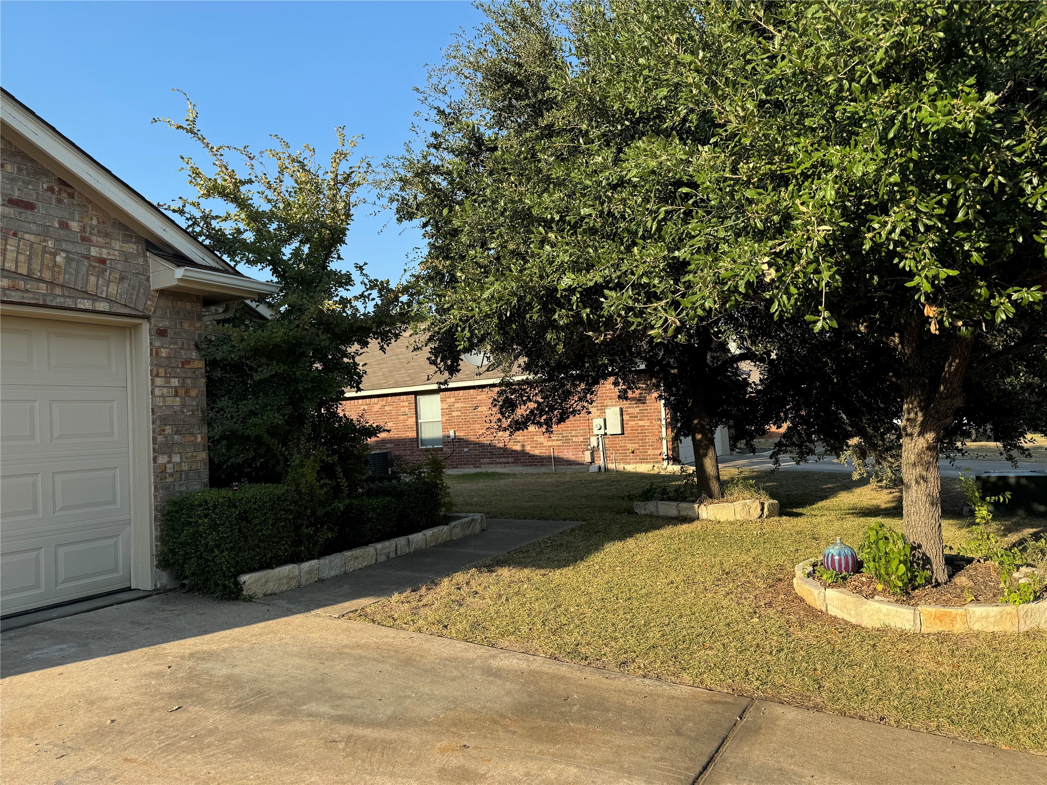 Dove Song Dr, Leander, TX 78641
