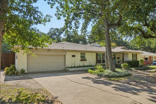 1918 Cooper Dr, Irving, TX, 75061-3033 | Card Image