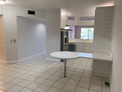 apt-203-10730 Nw 66th St, Doral, FL, 33178-3707 | Card Image