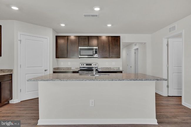 110 Hemphill St, House other with 4 bedrooms, 2 bathrooms and null parking in STEPHENS CITY VA | Image 7
