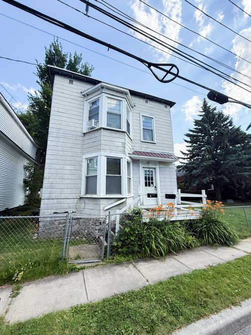 7 Saranac St, Plattsburgh, NY, 12901-3510 | Card Image