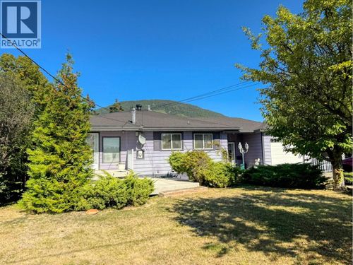 2400 Erickson St, Creston, BC, V0B1G5 | Card Image