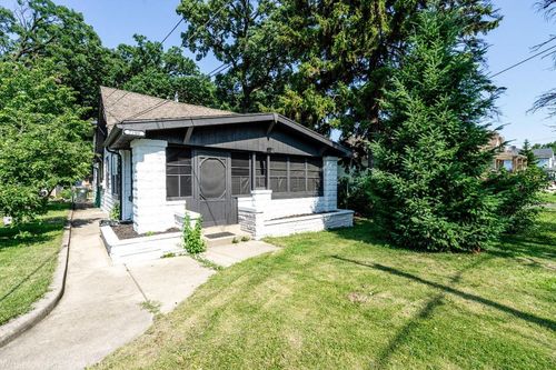 7700 Garden Ln, Justice, IL, 60458-1336 | Card Image