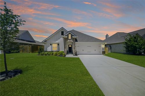 2904 Captain Ct, Bryan, TX, 77808-1554 | Card Image