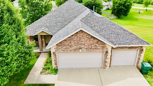 106 Miller Way, Monett, MO, 65708-8335 | Card Image