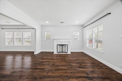 2 Jenkins St, Houston, TX, 77003-1914 | Card Image