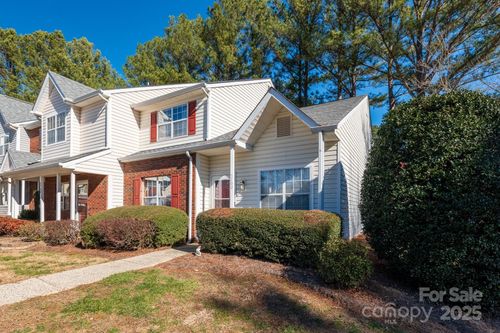 5702 Prescott Ct, Charlotte, NC, 28269-1332 | Card Image