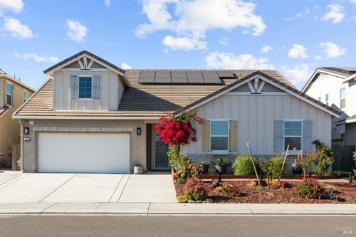 978 Day Lilly Dr, Vacaville, CA, 95687-7679 | Card Image