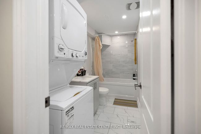 12 Torraville St, House other with 7 bedrooms, 6 bathrooms and 4 parking in Brampton ON | Image 46