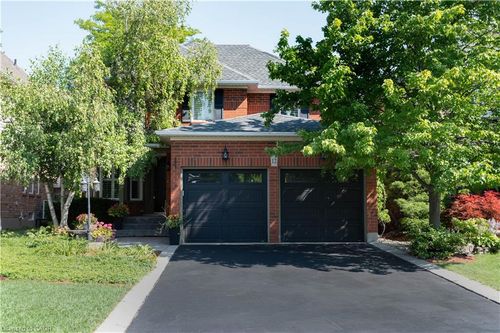 12 Pinto Dr, Ancaster, ON, L9K1L1 | Card Image