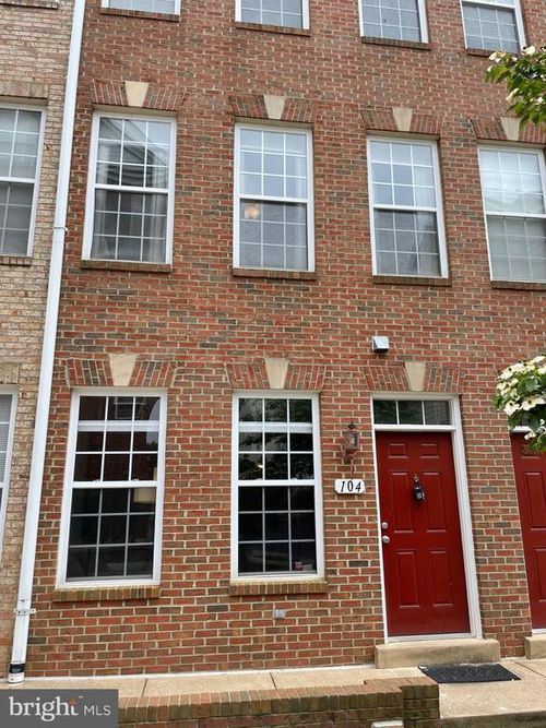 02101-2665 Manhattan Pl, VIENNA, VA, 22180-7379 | Card Image