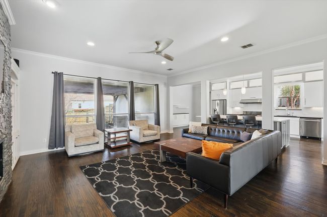 2023 Crockett Cir, House other with 4 bedrooms, 4 bathrooms and null parking in Irving TX | Image 13