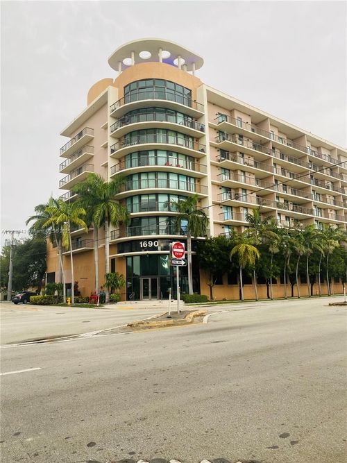 704-1690 Sw 27th Ave, Miami, FL, 33145 | Card Image