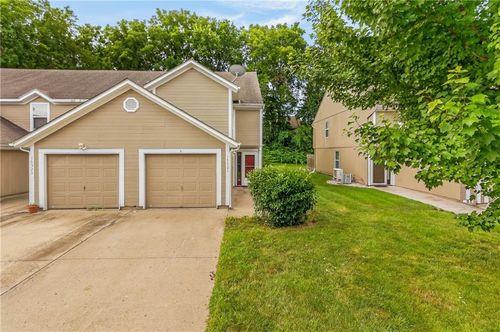15521 E 48th St, Kansas City, MO, 64136-1346 | Card Image