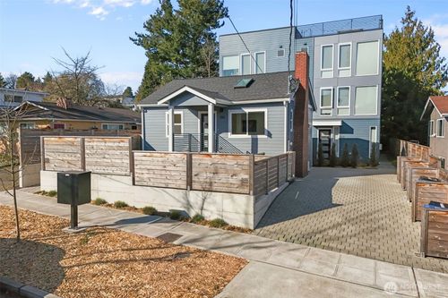 940 N 89th St, Seattle, WA, 98103-3906 | Card Image