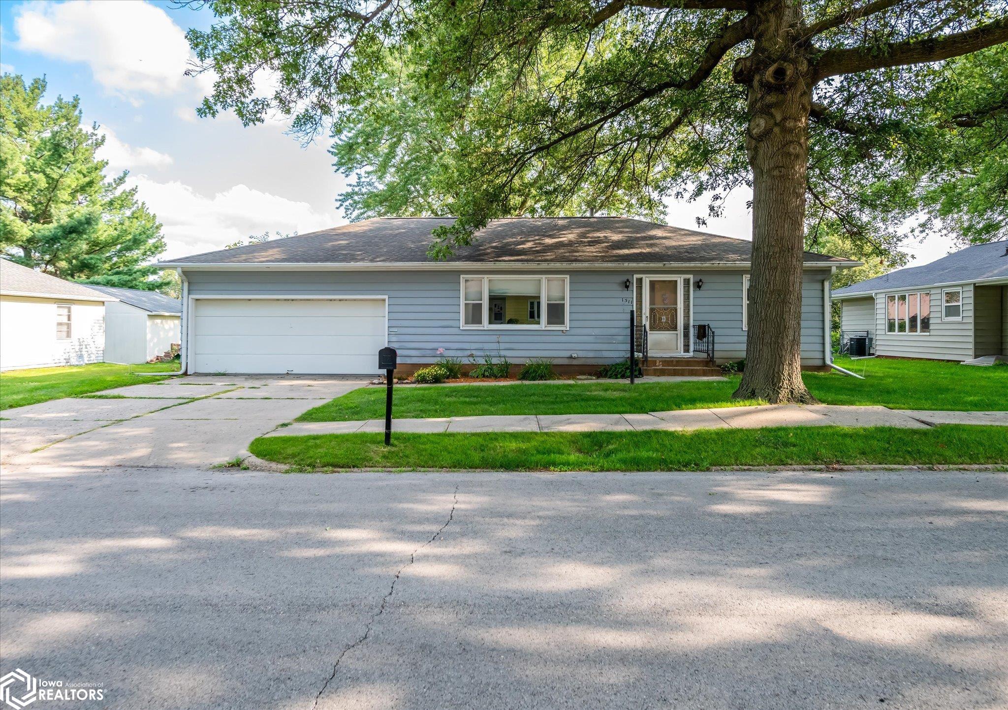 Linda Ln, Harlan, IA 51537