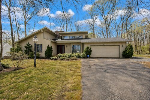 60 Redwood Cir, Mashpee, MA, 02649-2040 | Card Image
