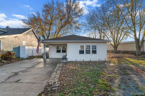 13431 Rose Street, Gibraltar, MI, 48173 | Card Image