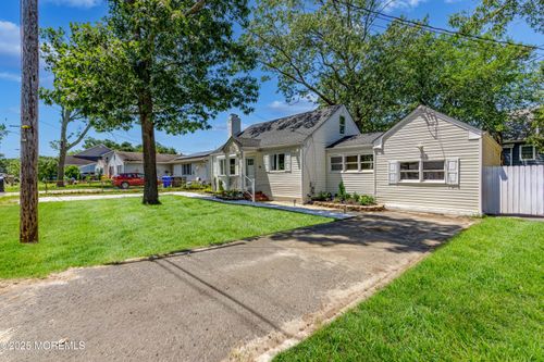 30 Stuyvesant Rd, Brick, NJ, 08723-5321 | Card Image