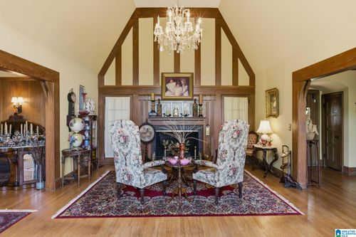 33 Sunset Dr, Anniston, AL, 36207-6274 | Card Image
